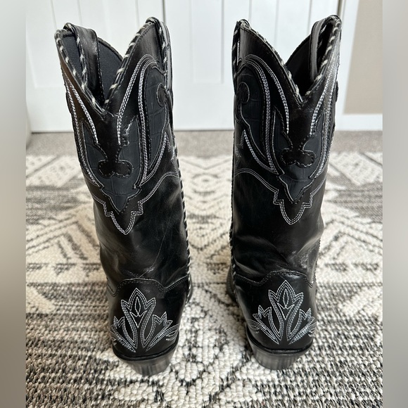 Durango Boots - Picture 3 of 9